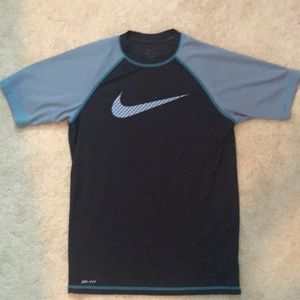 Men’s Nike Athletic Dri-Fit Shirt, Sz-S. Excellent Condition! Black/Gray/Green